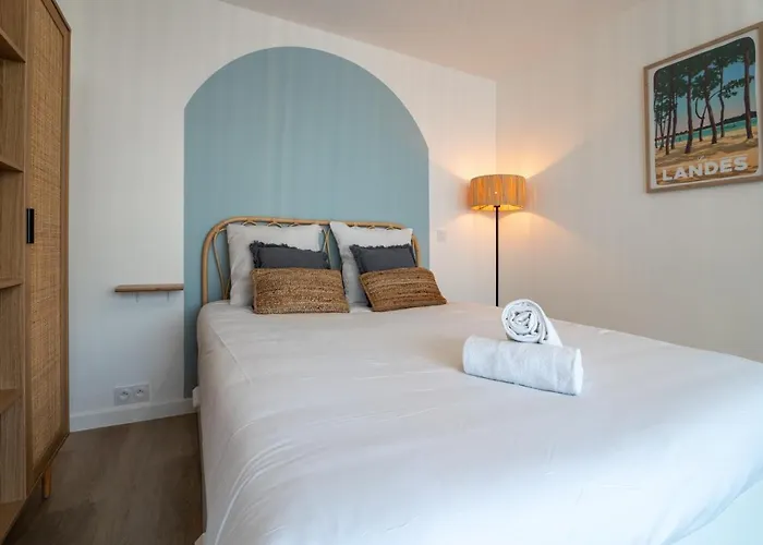 Le Sable Dore - Piscine Et Parking 아파트